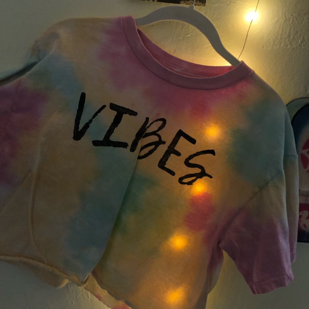 Vintage hippie tie dye cropped shirt
